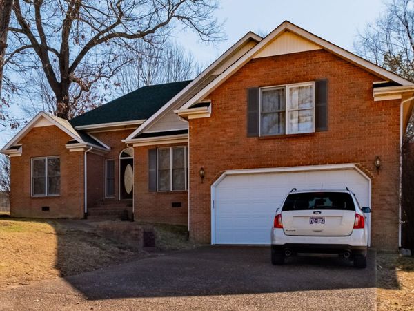 180 Mortons Lake Rd, Manchester, TN 37355