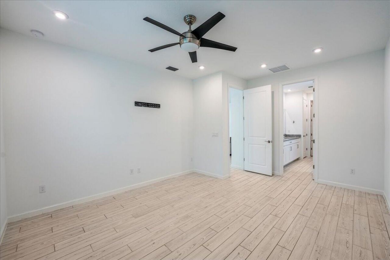 6818 Pointe Of Woods Drive, West Palm Beach, FL 33413 Photo