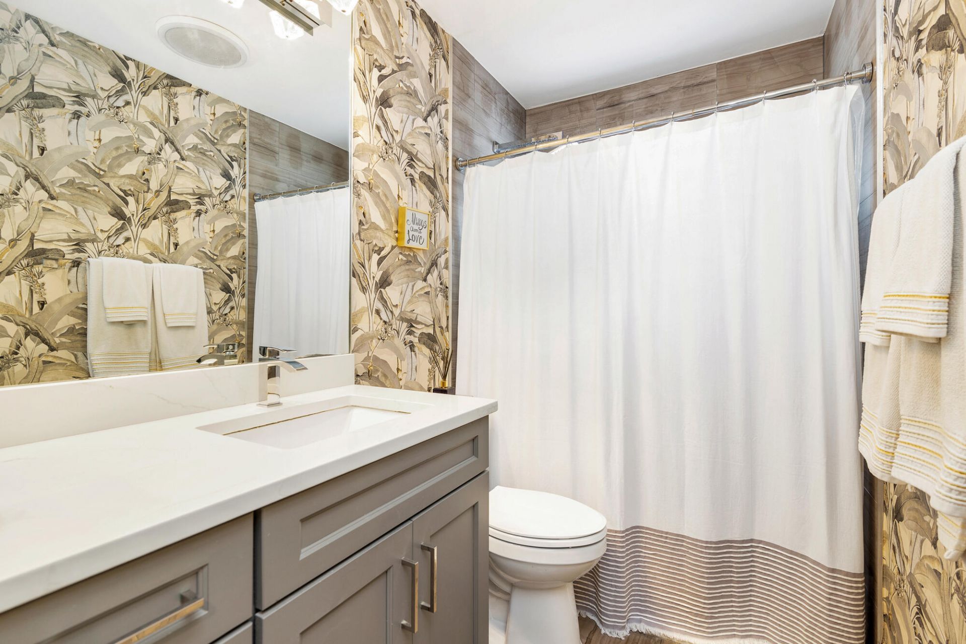 300 Edmor Road, West Palm Beach, FL 33405 Photo