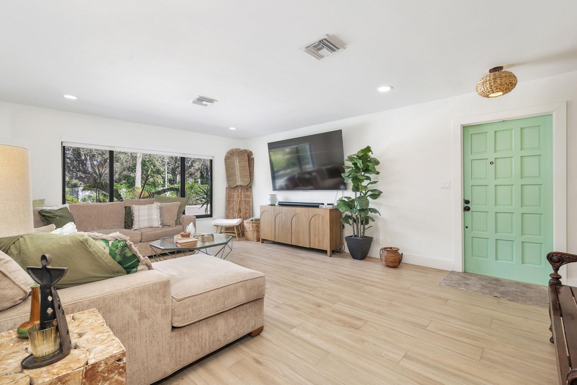 300 Edmor Road, West Palm Beach, FL 33405 Photo