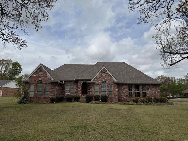 25 Wildwood Dr, Cabot, AR 72023