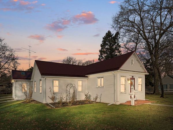 516 W 2nd Street, Momence, IL 60954