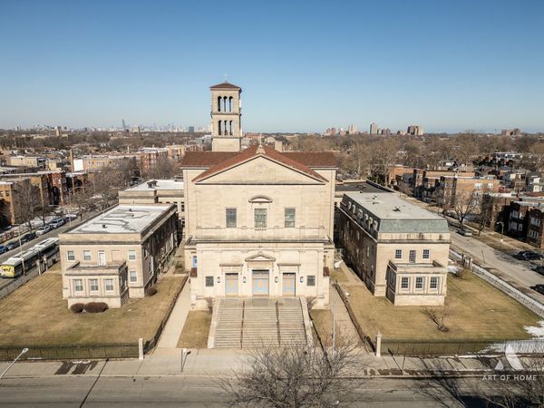 7851 S Jeffery Boulevard, Chicago, IL 60649