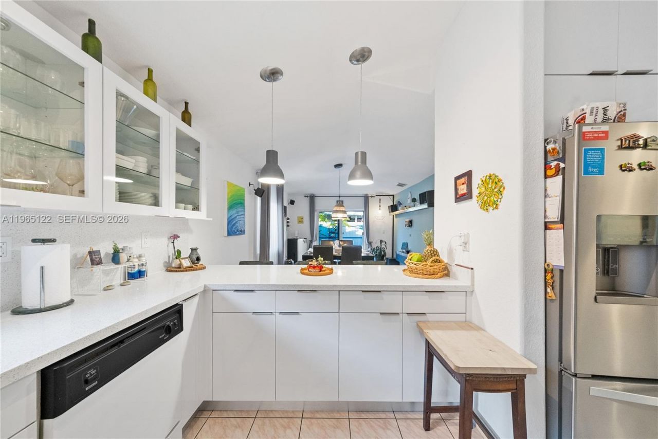 10095 NW 127th St , Hialeah Gardens, FL 33018 Photo