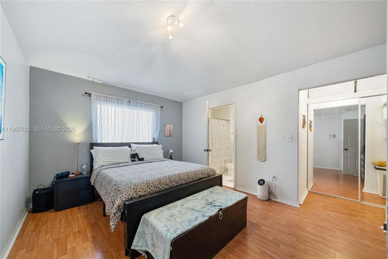 10095 NW 127th St , Hialeah Gardens, FL 33018 Photo