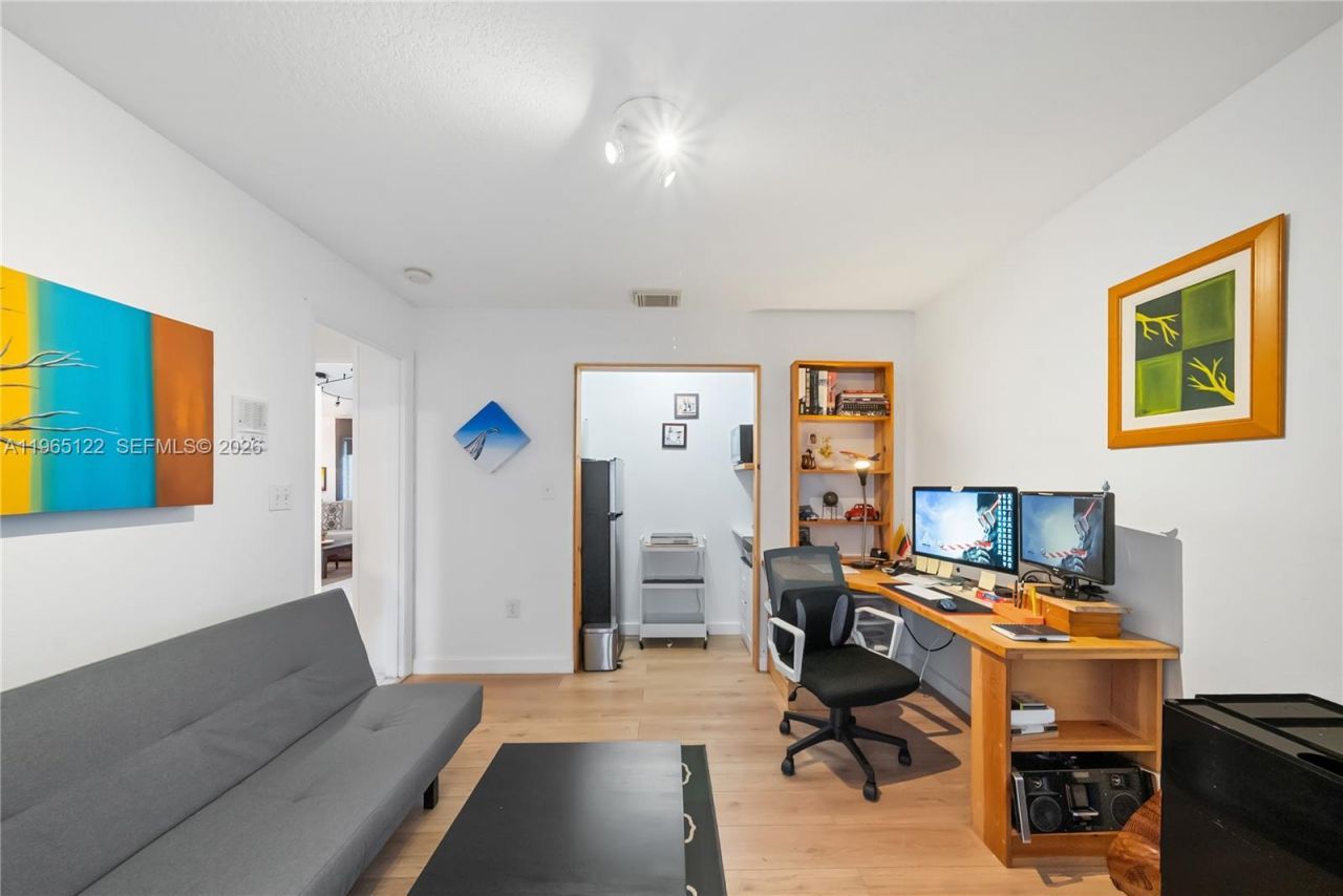 10095 NW 127th St , Hialeah Gardens, FL 33018 Photo