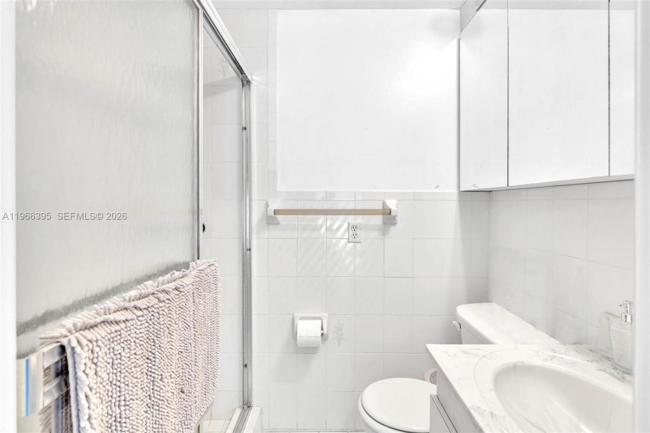 9524 Byron Ave , Surfside, FL 33154 Photo