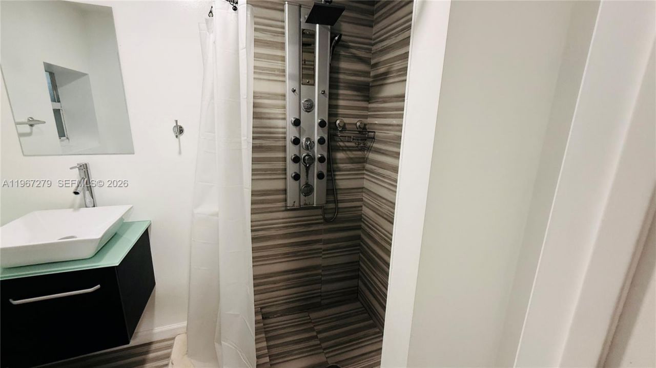 2318 Washington St, Hollywood, FL 33020 Photo