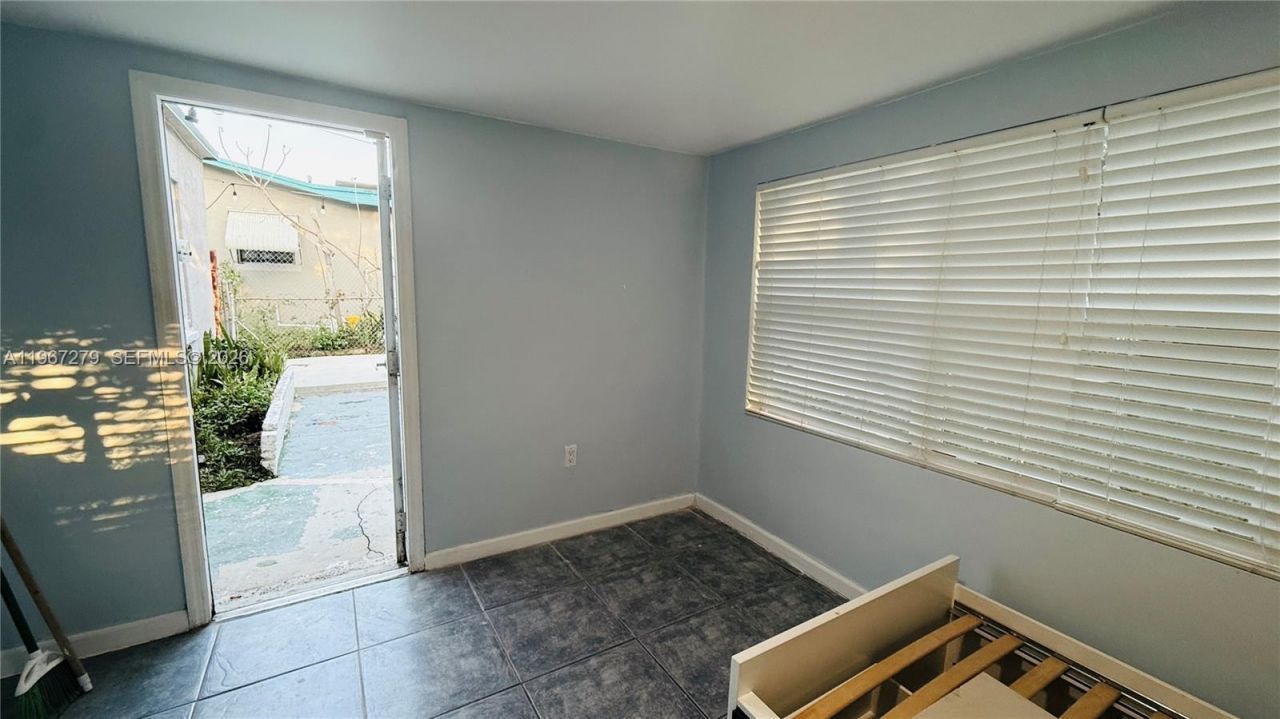 2318 Washington St, Hollywood, FL 33020 Photo