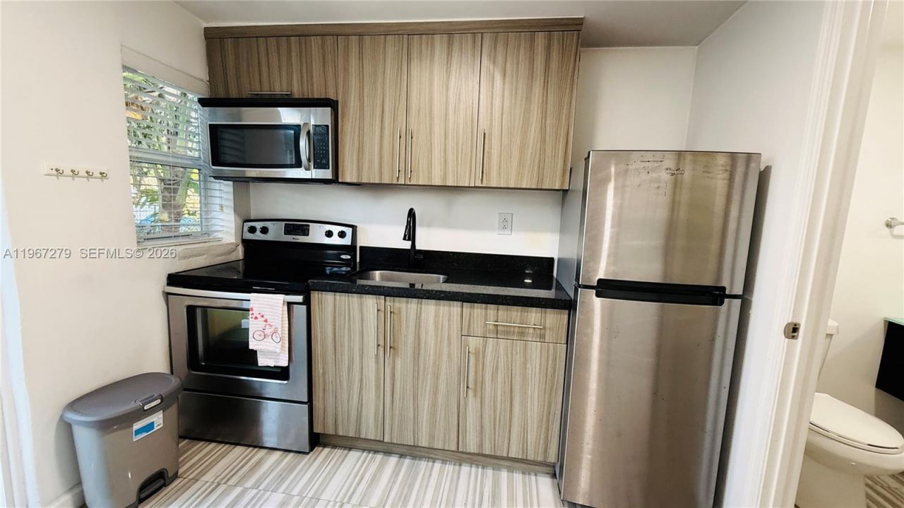 2318 Washington St, Hollywood, FL 33020 Photo