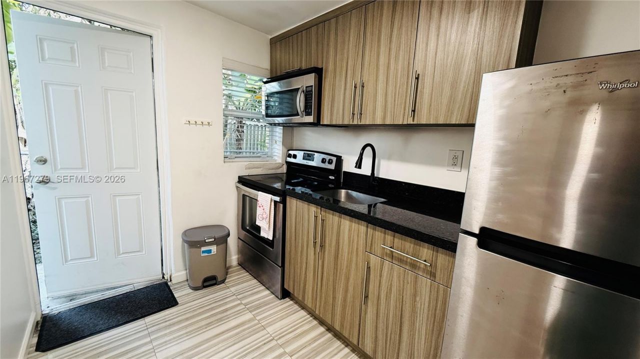 2318 Washington St, Hollywood, FL 33020 Photo