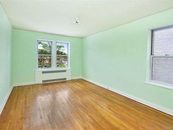 7540 Austin Street, Unit 5FL, Forest Hills, NY 11375