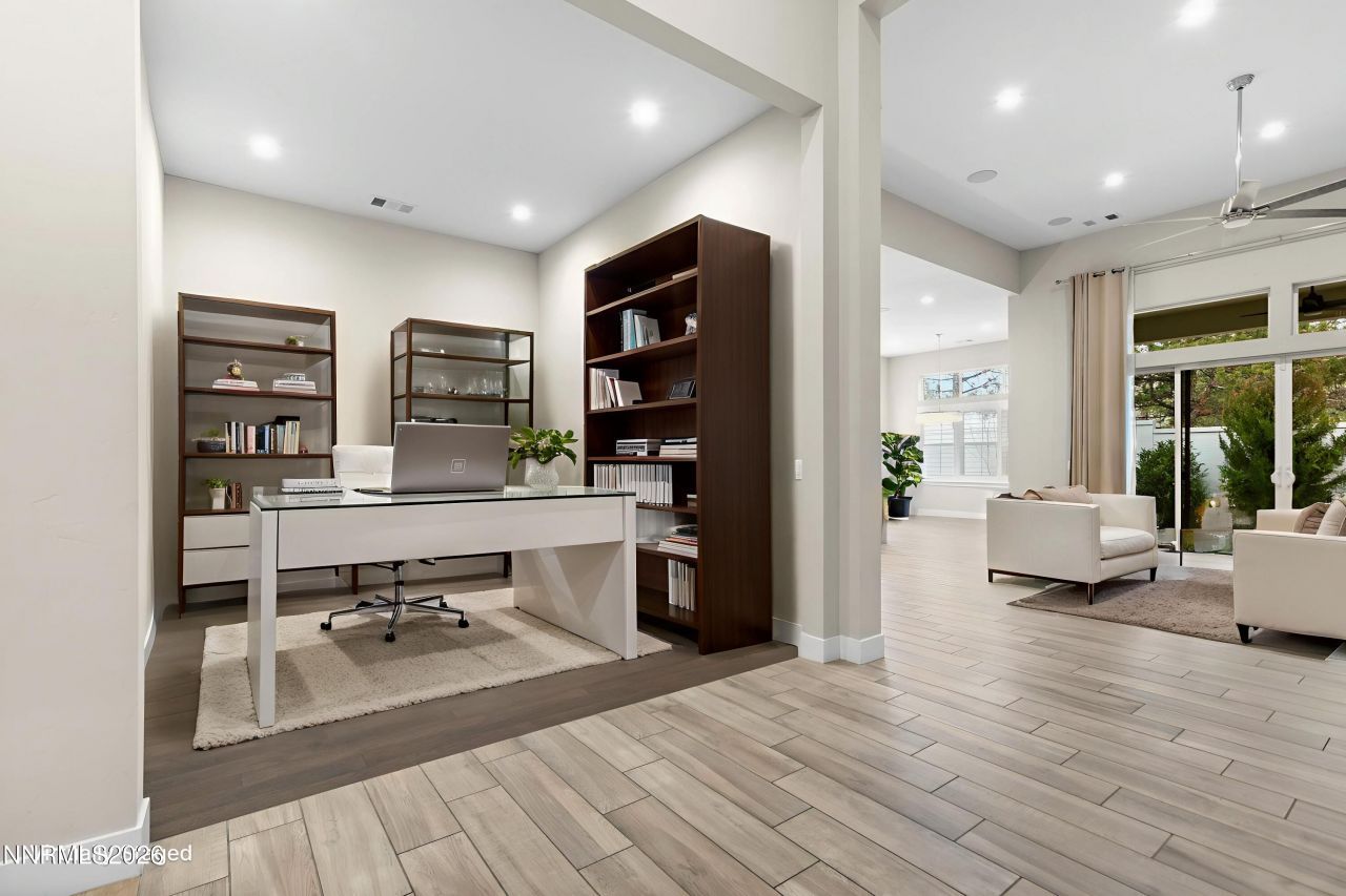 719 W Pleasant Oak Trail, Reno, NV 89511 Photo