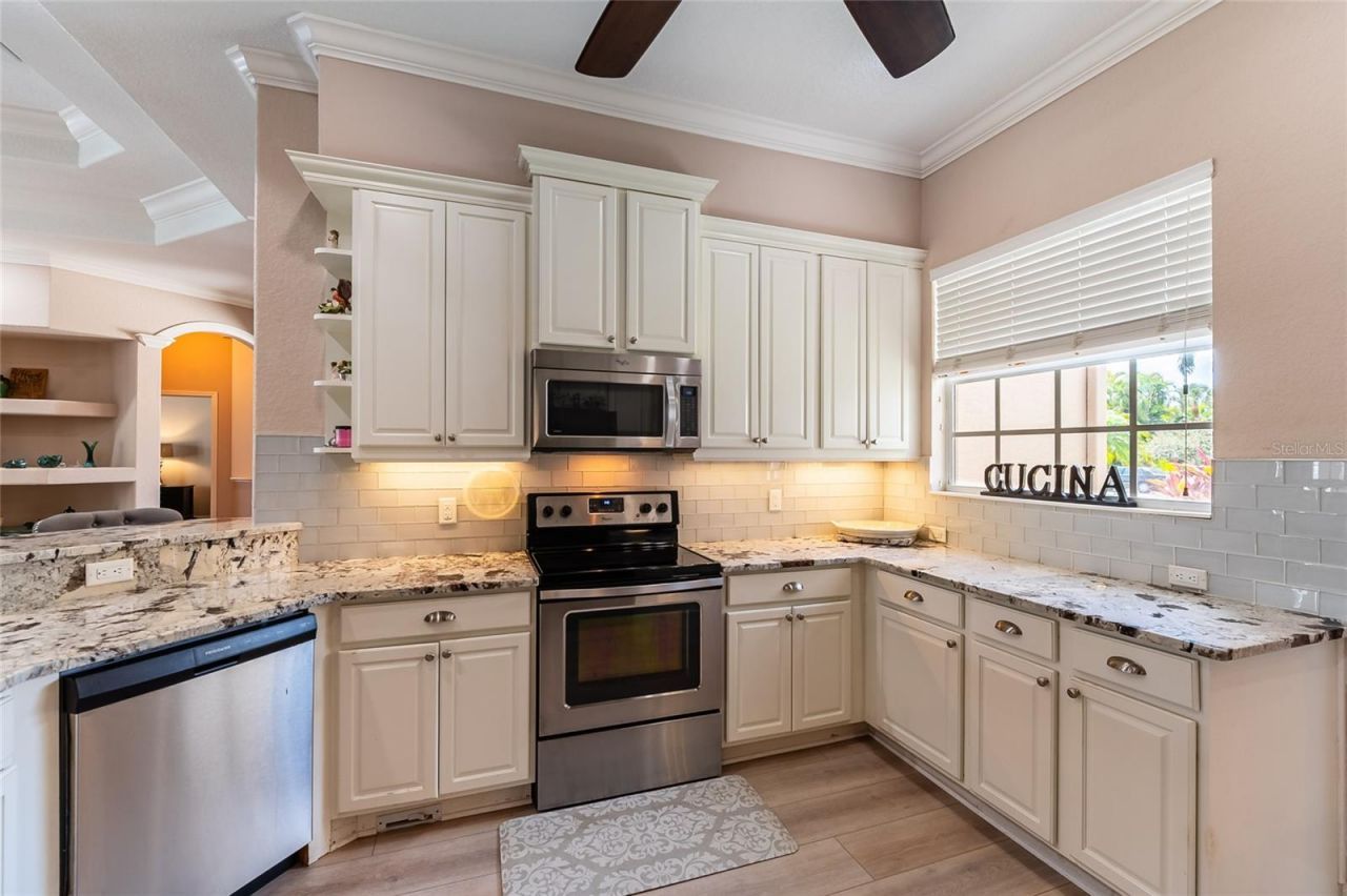 6615 Butlers Crest Drive, Bradenton, FL 34203 Photo