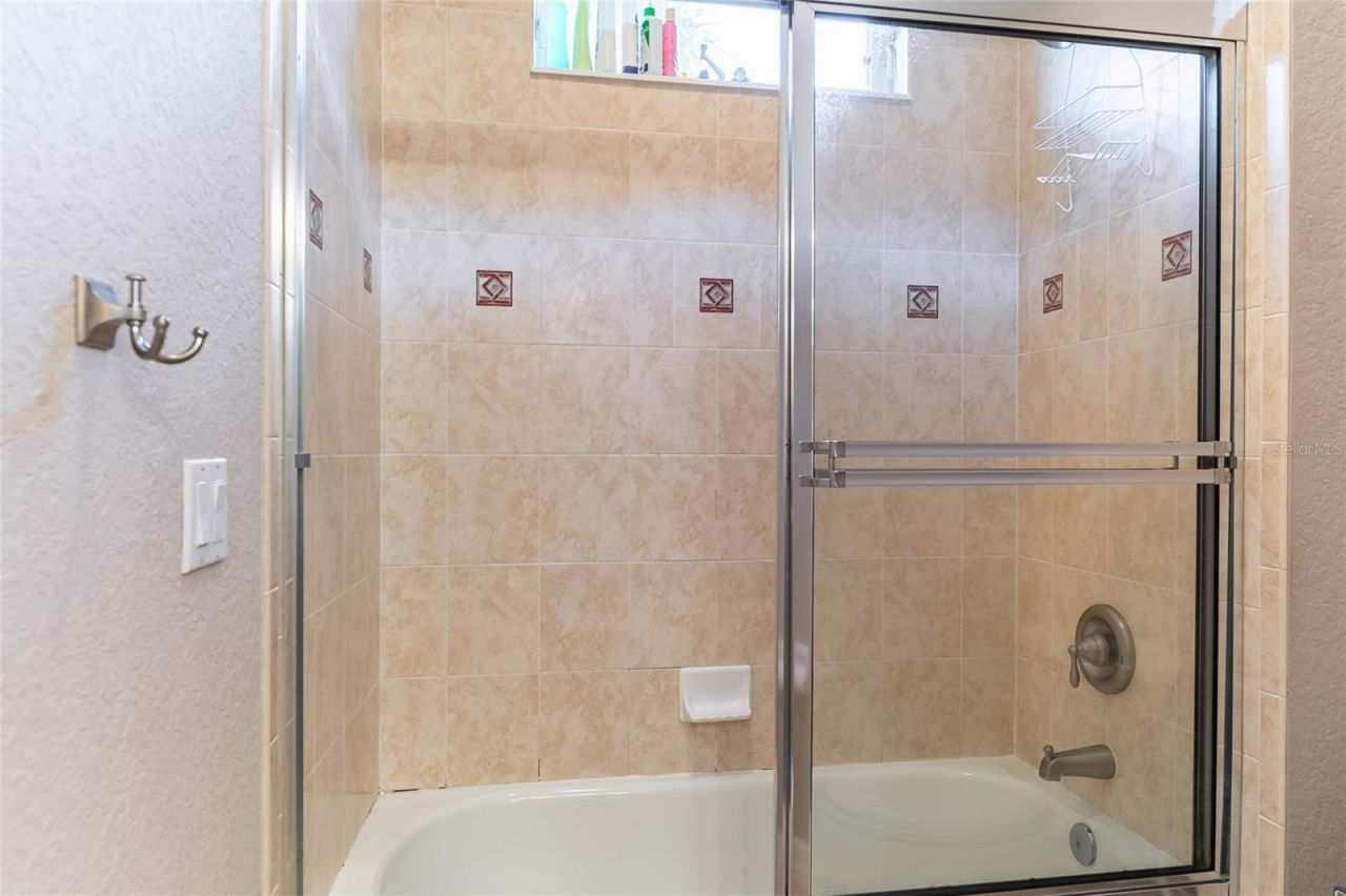 6615 Butlers Crest Drive, Bradenton, FL 34203 Photo