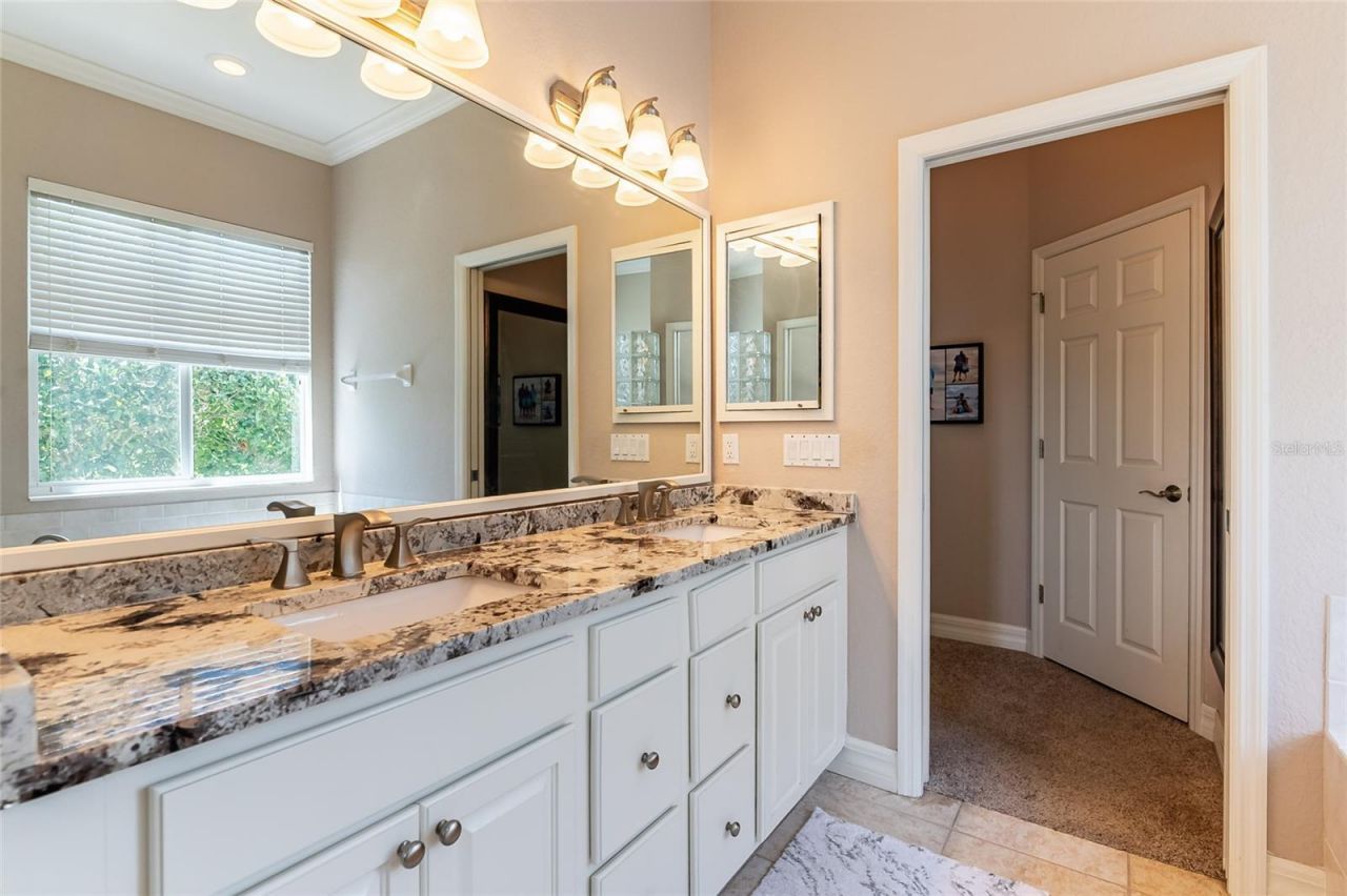 6615 Butlers Crest Drive, Bradenton, FL 34203 Photo