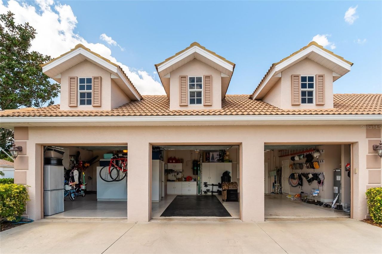 6615 Butlers Crest Drive, Bradenton, FL 34203 Photo