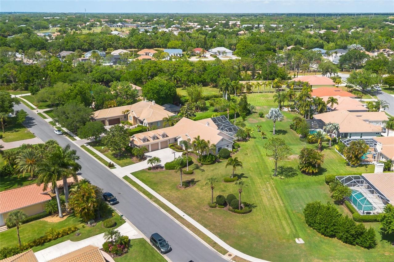 6615 Butlers Crest Drive, Bradenton, FL 34203 Photo