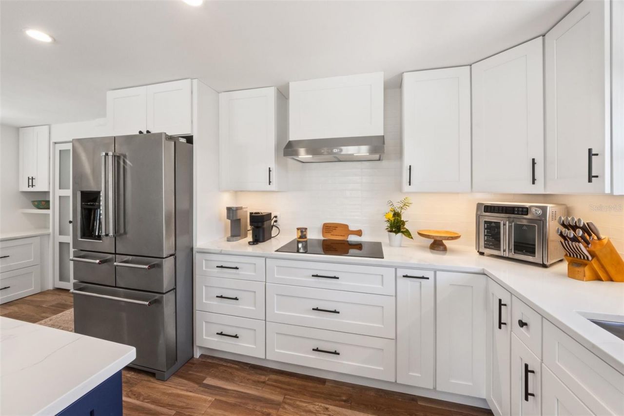 625 Dundee Lane, Holmes Beach, FL 34217 Photo