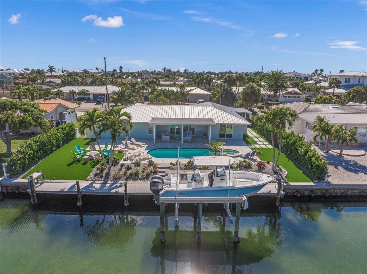 625 Dundee Lane, Holmes Beach, FL 34217 Photo