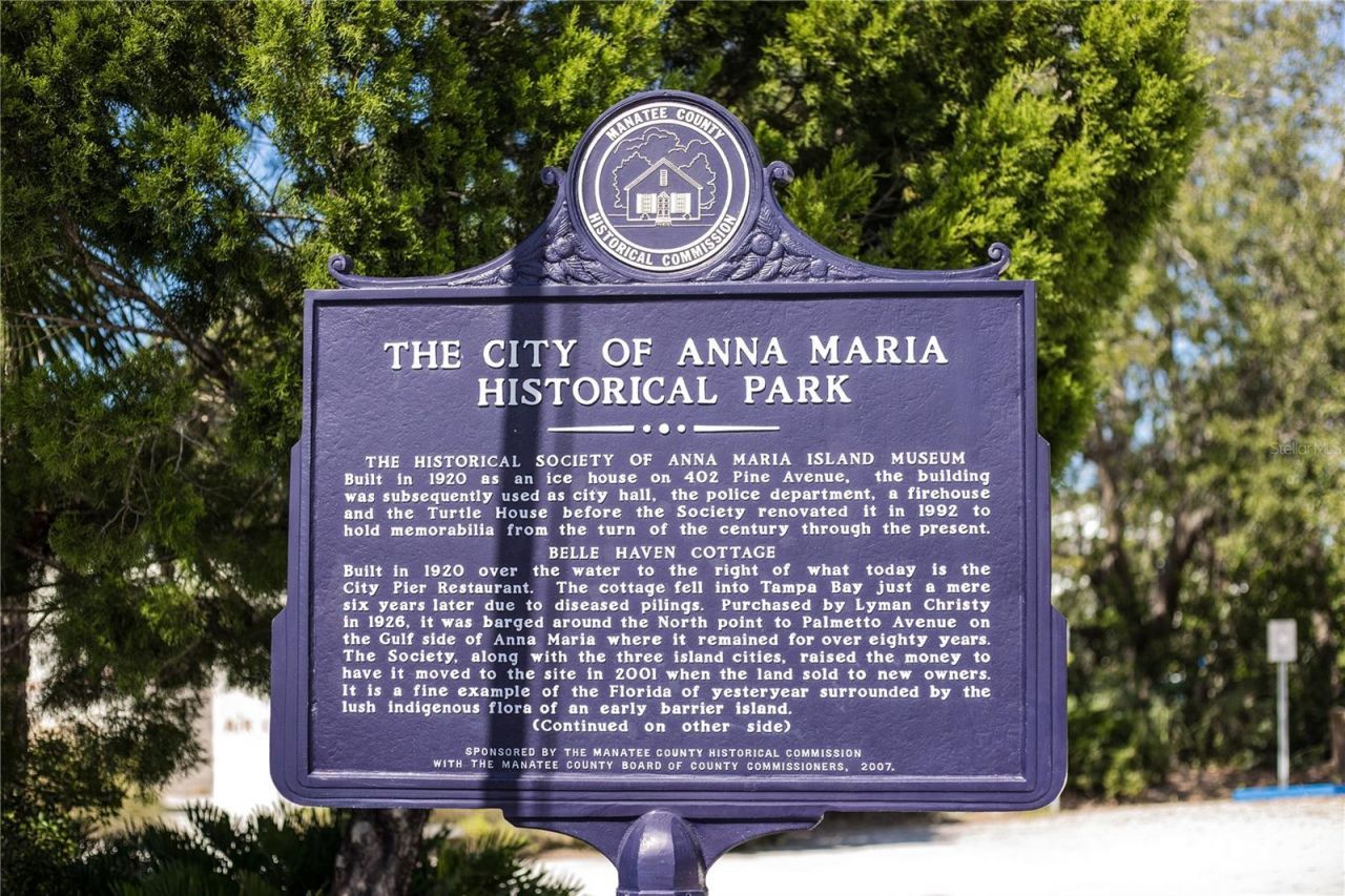 625 Dundee Lane, Holmes Beach, FL 34217 Photo