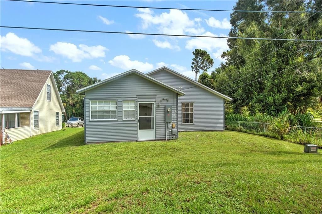 509 Capitol St , North Fort Myers, FL 33903 Photo