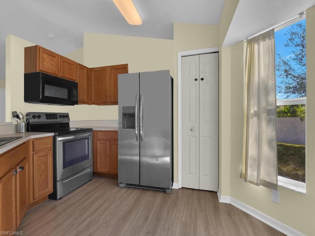 2120 SW 28th Ter, Cape Coral, FL 33914 Photo