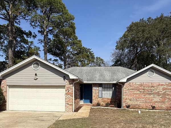 208 Elliott Road, Mary Esther, FL 32569