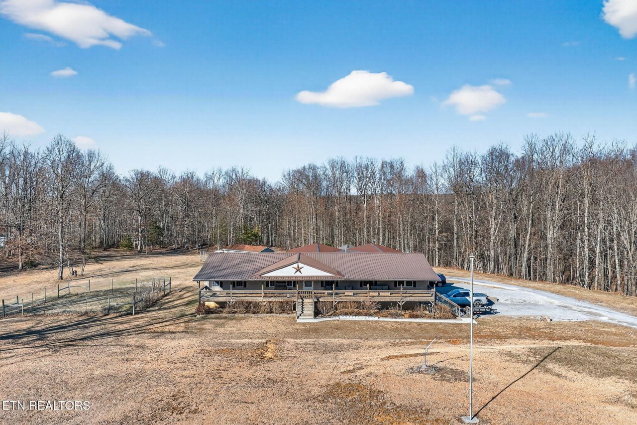 3773 Glade Creek Rd, Sparta, TN 38583 Main Photo