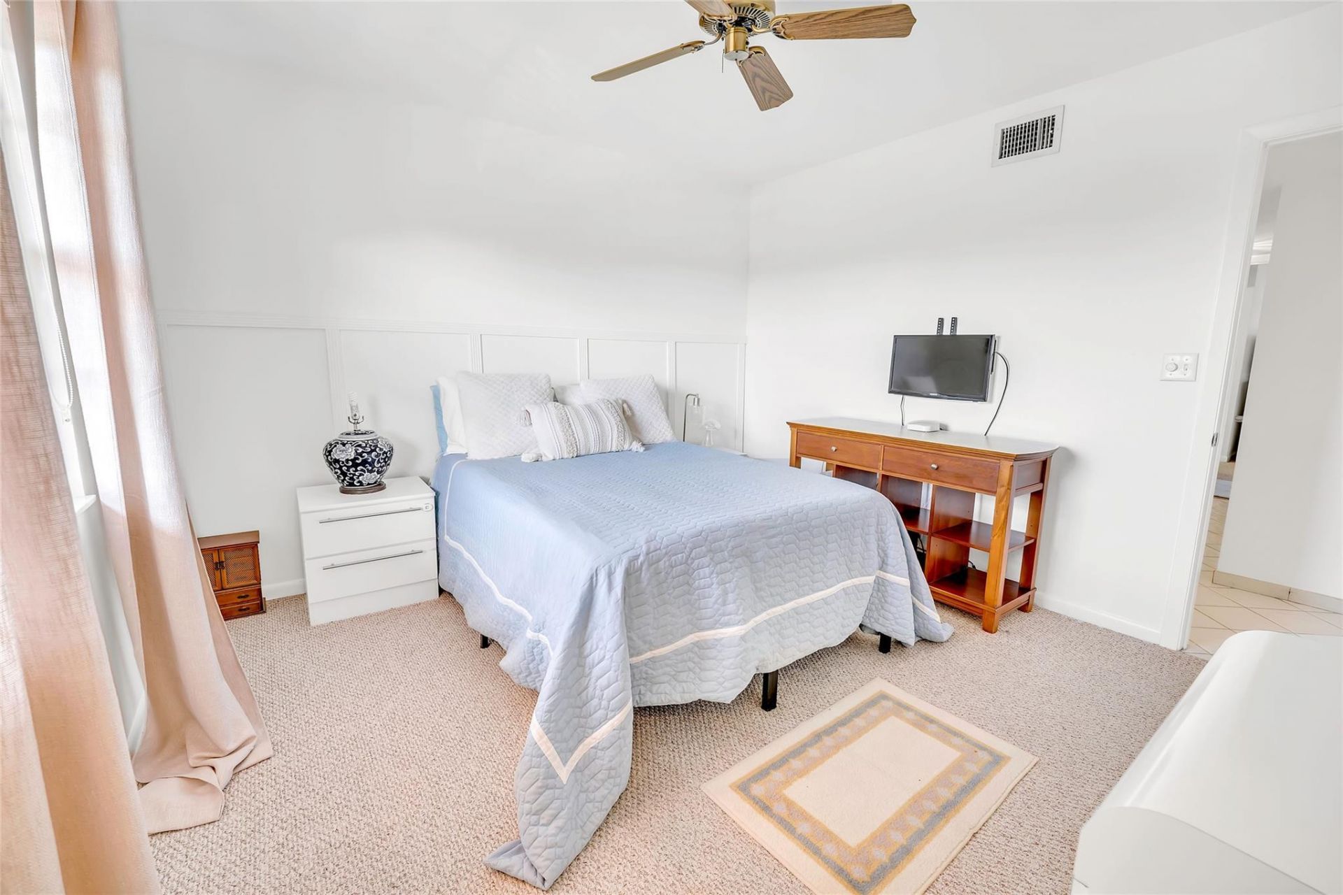 4975 E Sabal Palm Boulevard, Unit 408, Tamarac, FL 33319 Photo