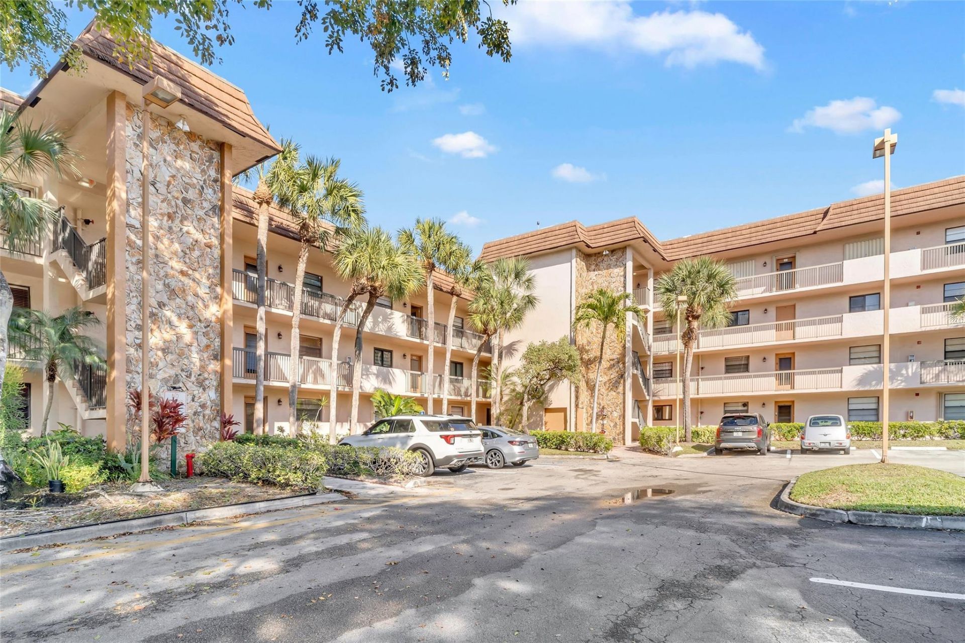 4975 E Sabal Palm Boulevard, Unit 408, Tamarac, FL 33319 Photo
