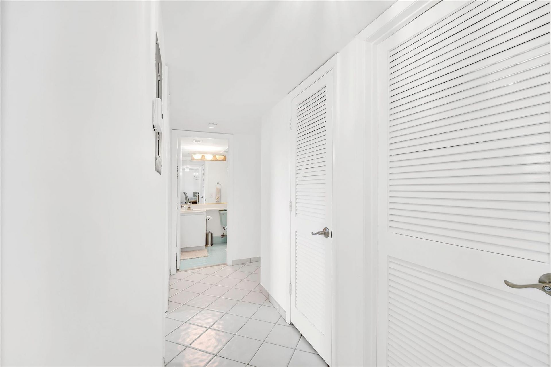 4975 E Sabal Palm Boulevard, Unit 408, Tamarac, FL 33319 Photo