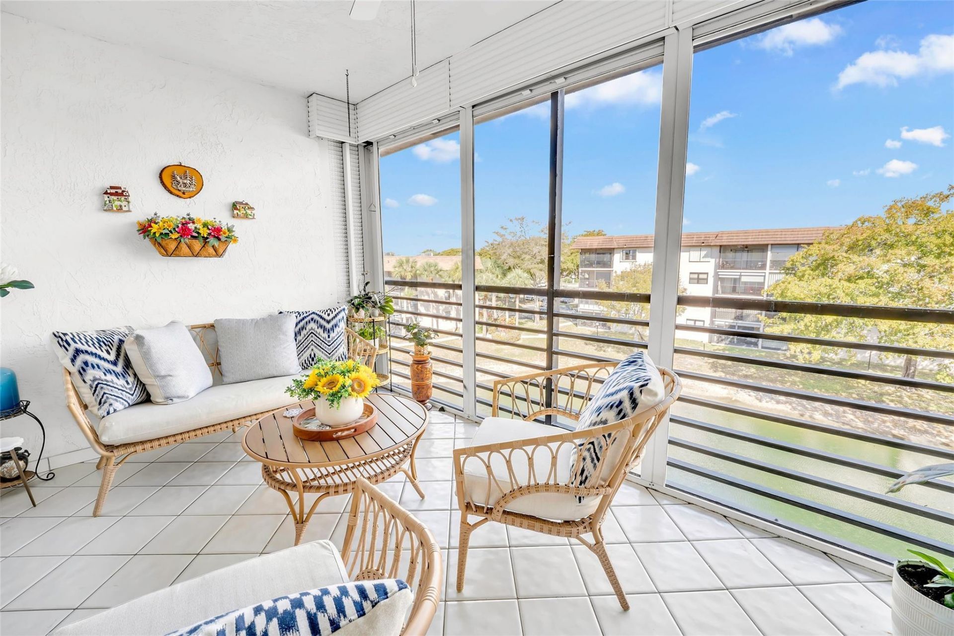 4975 E Sabal Palm Boulevard, Unit 408, Tamarac, FL 33319 Photo