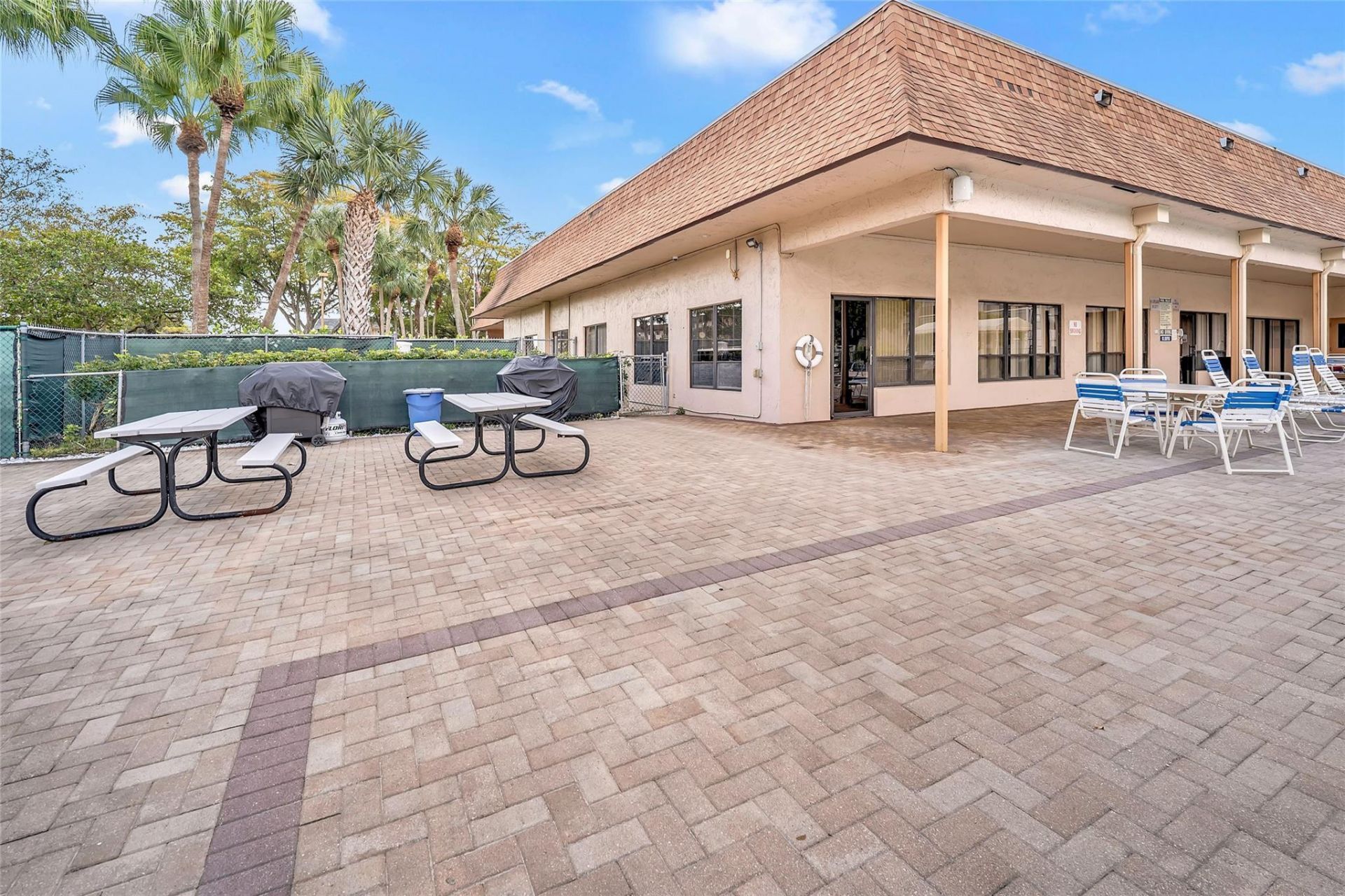 4975 E Sabal Palm Boulevard, Unit 408, Tamarac, FL 33319 Photo