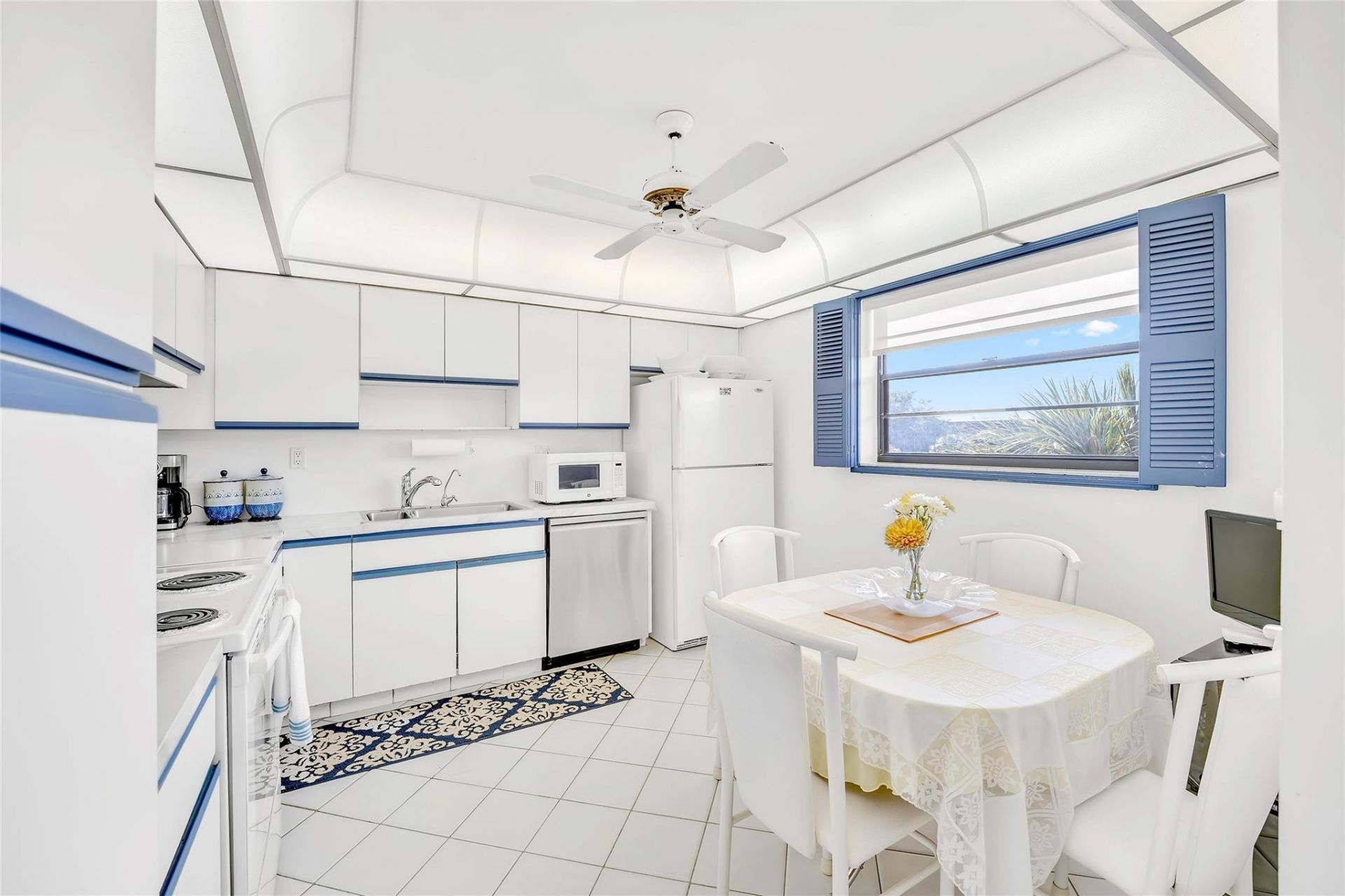 4975 E Sabal Palm Boulevard, Unit 408, Tamarac, FL 33319 Photo