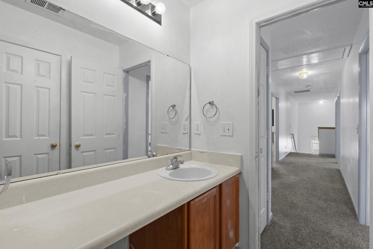 1104 Aderly Oak Drive  Photo 25