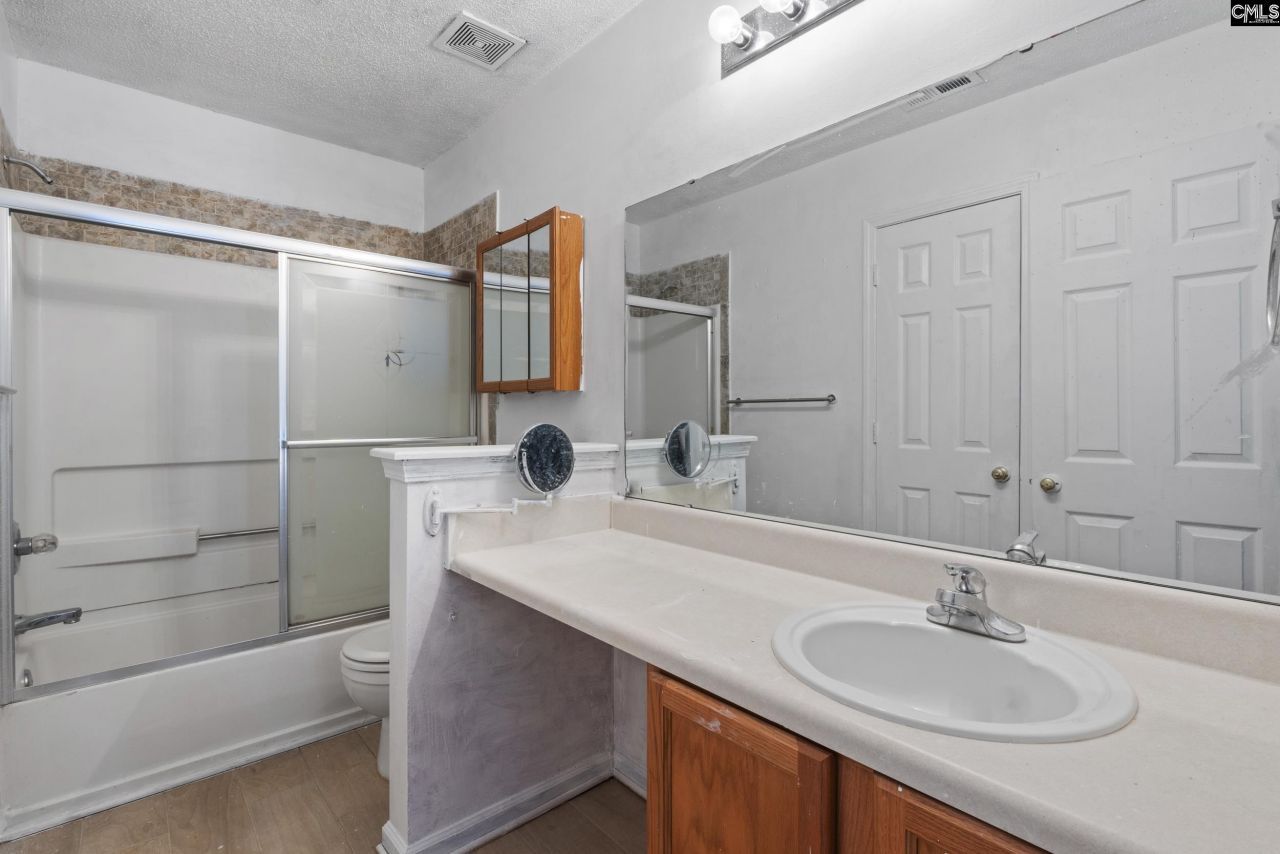 1104 Aderly Oak Drive  Photo 26