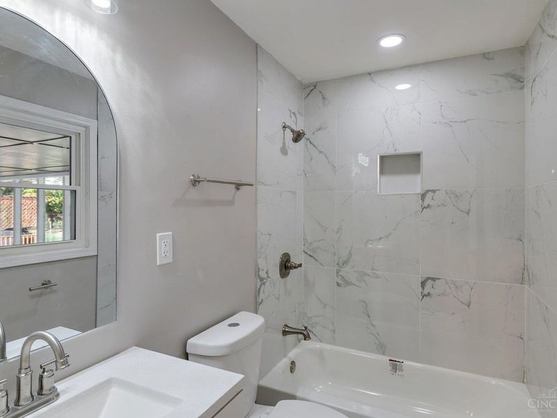 6085 Capri Drive, Cincinnati, OH 45224 Photo 10