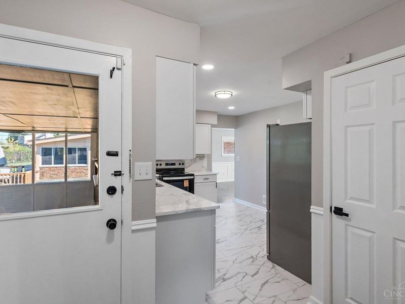 6085 Capri Drive, Cincinnati, OH 45224 Photo 13