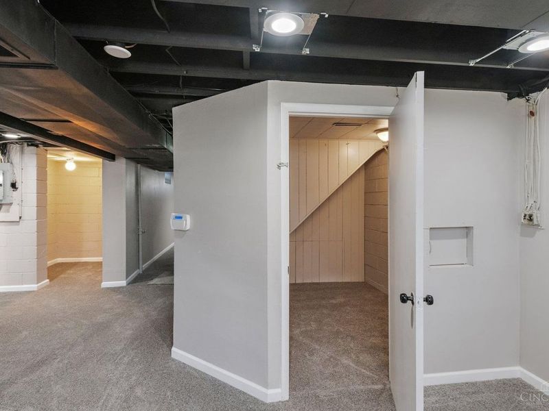 6085 Capri Drive, Cincinnati, OH 45224 Photo 31