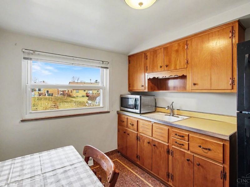 3336 Nandale Drive, Cincinnati, OH 45239 Photo 10