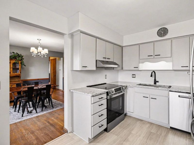 3336 Nandale Drive, Cincinnati, OH 45239 Photo 7