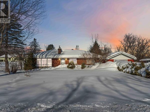 1705 OLD MONTREAL Road, Ottawa, ON K4C1G7