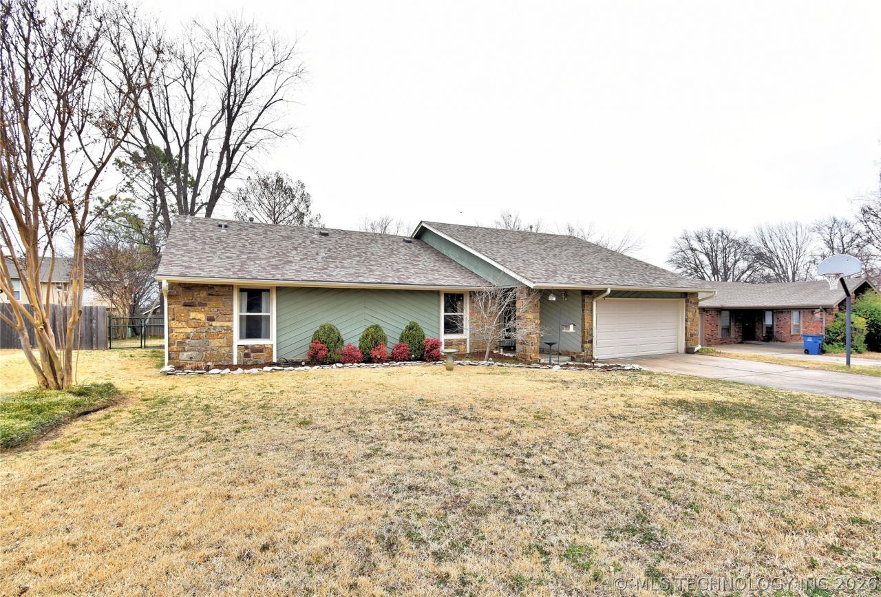 9213 E 68th Street, Tulsa, OK 74133 Main Photo