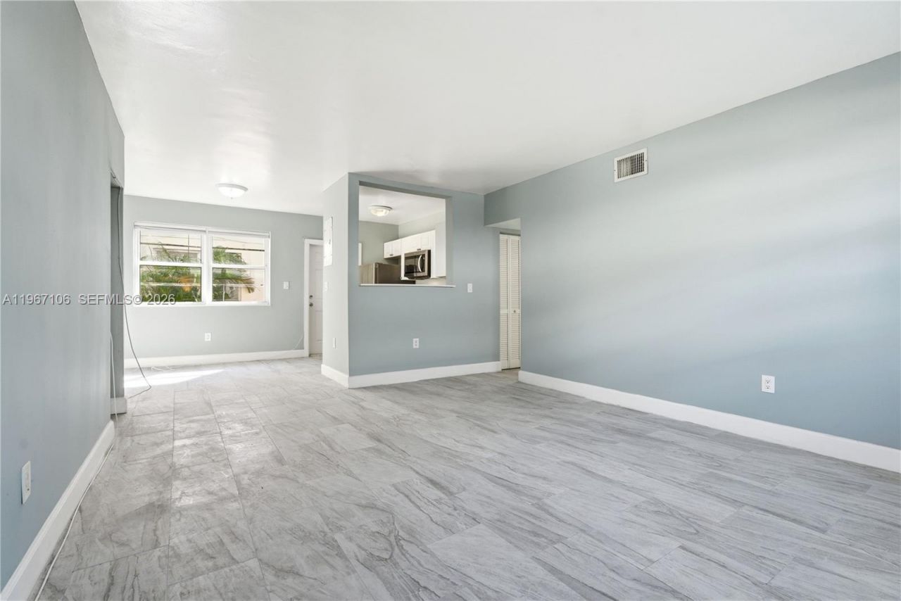 7530 Dickens Ave, Unit 2, Miami Beach, FL 33141 Photo