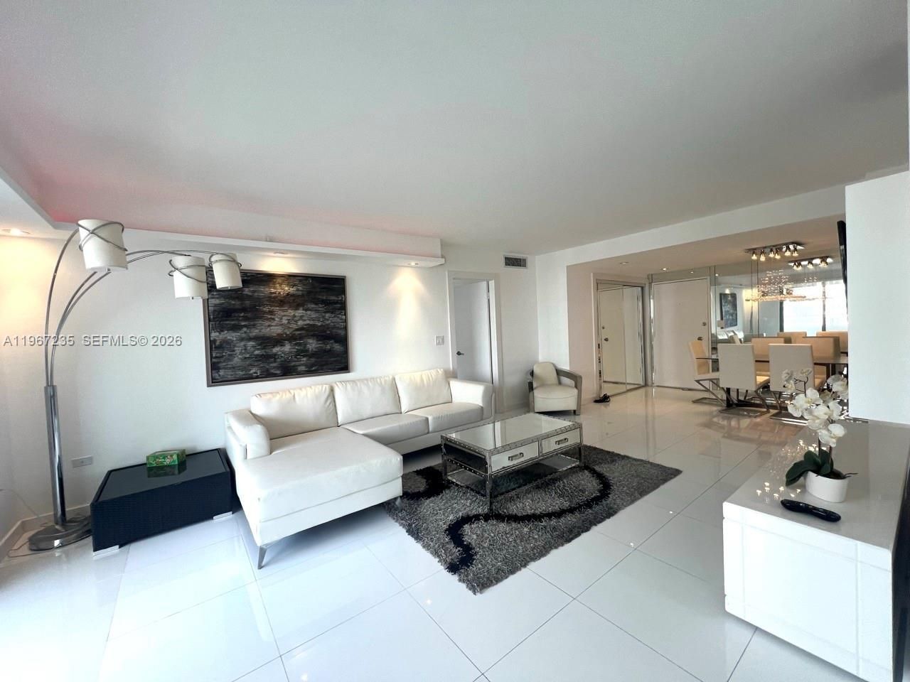 5555 Collins Ave , Unit 9Y, Miami Beach, FL 33140 Photo