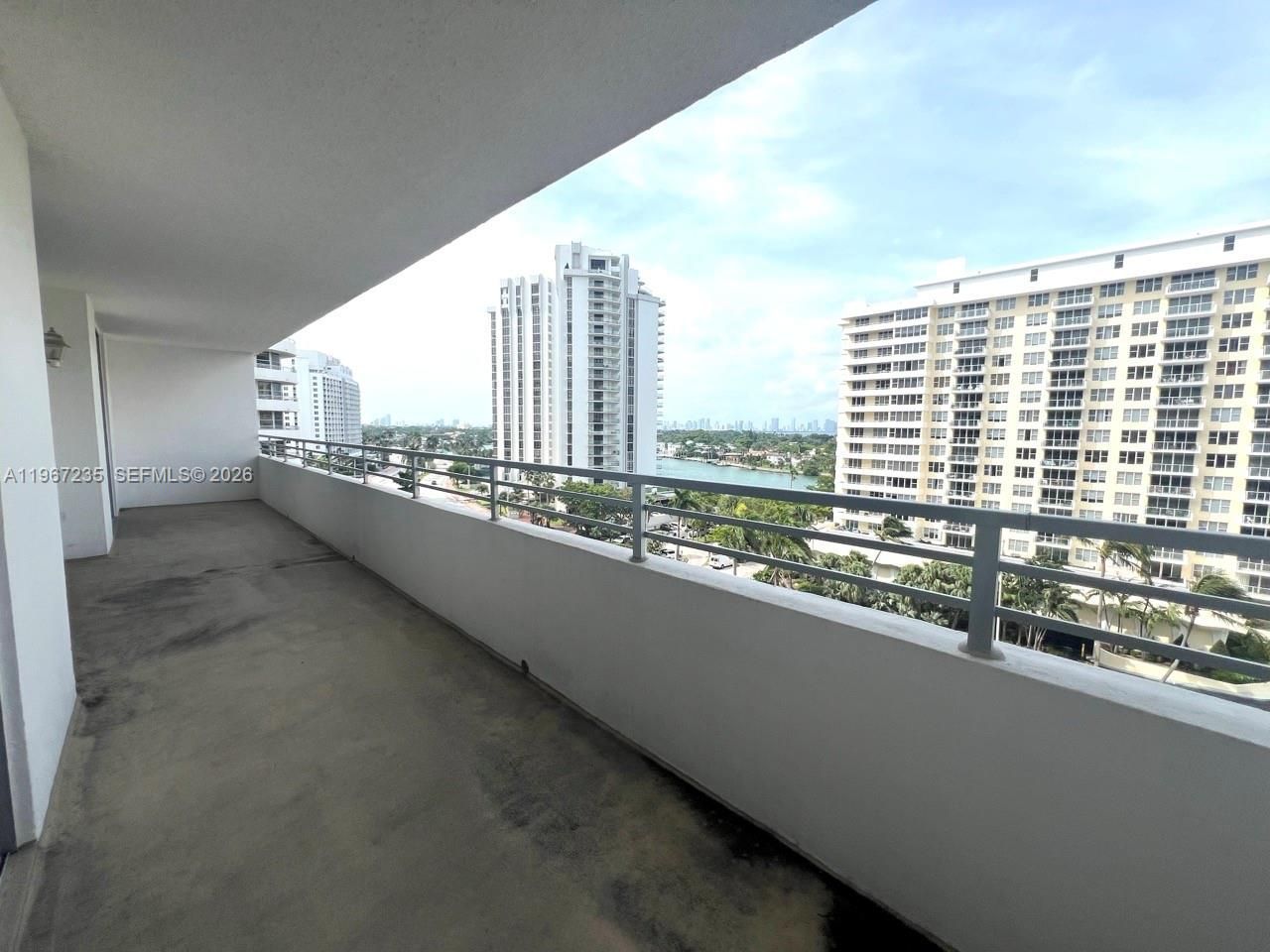 5555 Collins Ave , Unit 9Y, Miami Beach, FL 33140 Photo