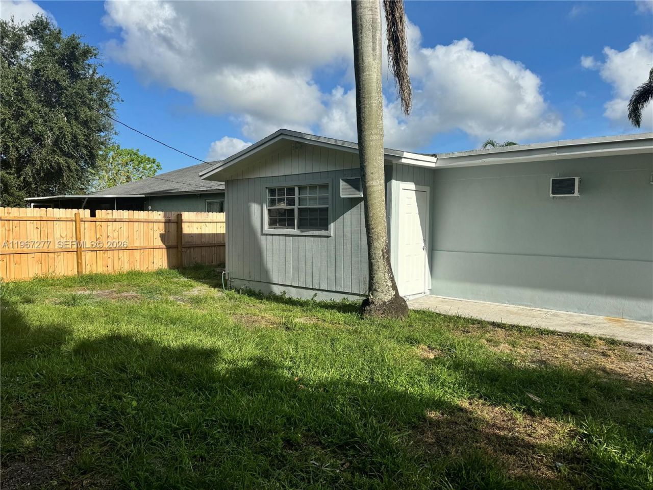 4381 Purdy Ln, West Palm Beach, FL 33406 Photo