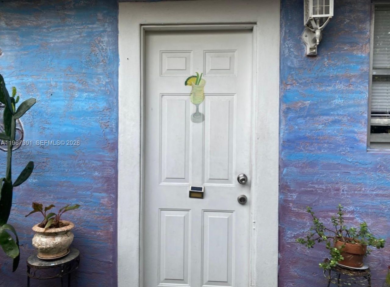 1760 NE 144th St, Miami, FL 33181 Photo