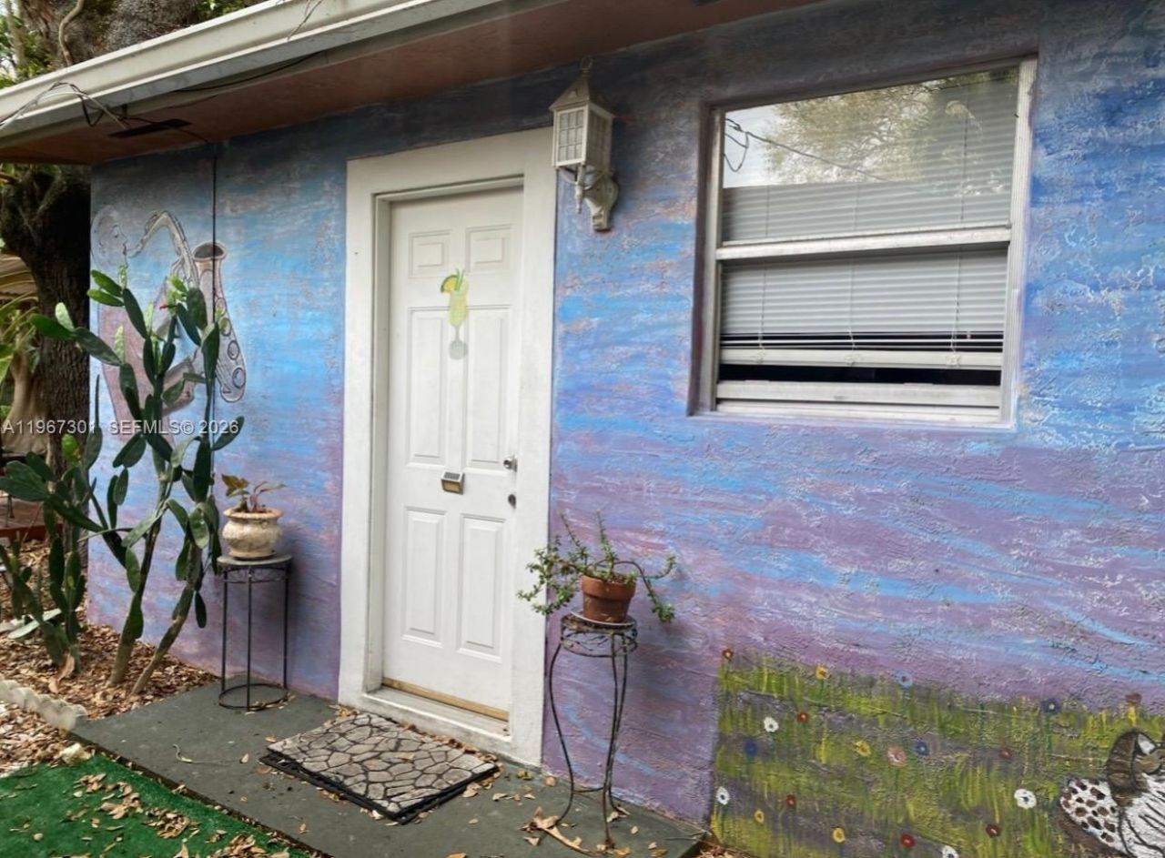 1760 NE 144th St, Miami, FL 33181 Photo